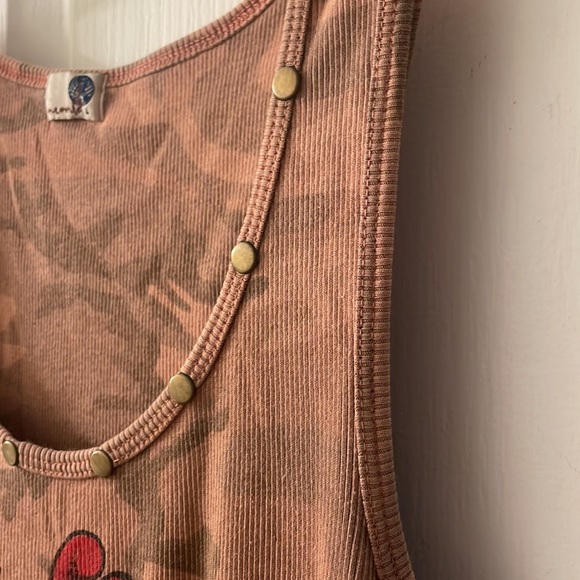 Sleeveless Sweet Beautiful Dreams skull and mauve and brown camo grommet tank L - Picture 6 of 8